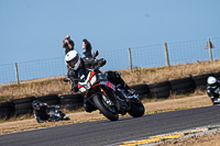 anglesey-no-limits-trackday;anglesey-photographs;anglesey-trackday-photographs;enduro-digital-images;event-digital-images;eventdigitalimages;no-limits-trackdays;peter-wileman-photography;racing-digital-images;trac-mon;trackday-digital-images;trackday-photos;ty-croes